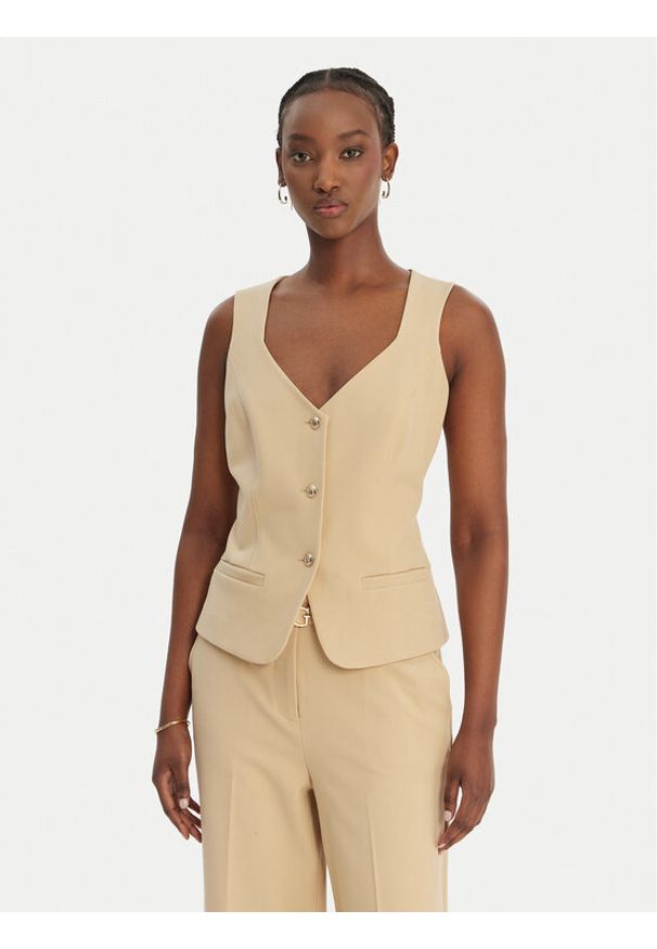 Guess Kamizelka W6GH49 W1895 Beżowy Slim Fit. Kolor: beżowy. Materiał: syntetyk