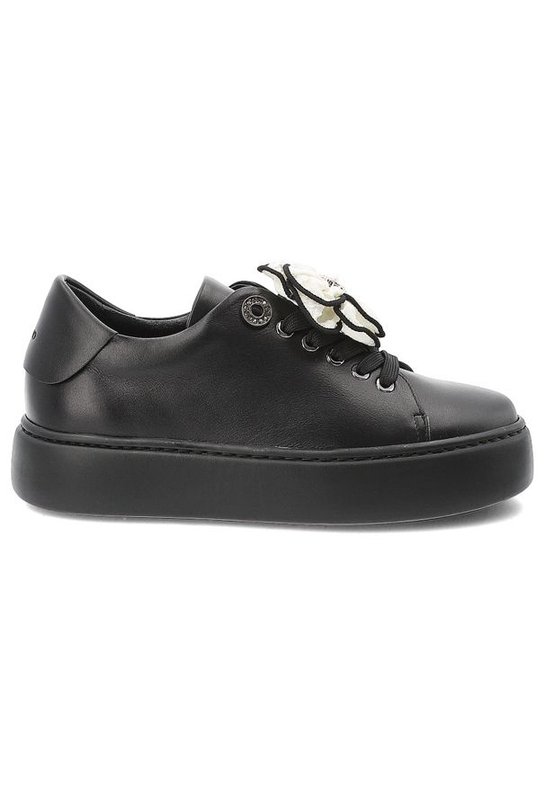 Czarne Sneakersy Karino Modne Obuwie Damskie. Okazja: na co dzień. Kolor: czarny. Materiał: jeans, skóra. Wzór: kwiaty. Obcas: na platformie. Styl: casual, elegancki