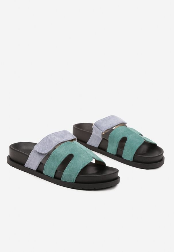 Renee - Zielone Klapki z Geometryczną Cholewką Setorania. Okazja: na co dzień. Kolor: zielony. Materiał: jeans. Wzór: geometria. Styl: casual