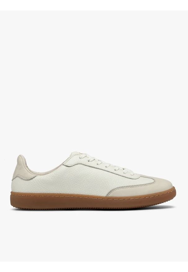 Ryłko - Kremowe półbuty w stylu sportowym na płaskim beżowym spodzie. Nosek buta: okrągły. Kolor: beżowy. Materiał: skóra. Szerokość cholewki: normalna. Styl: sportowy