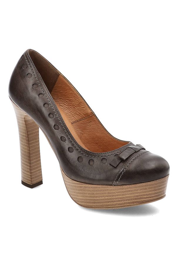 Brązowe Czółenka Szydłowski Eleganckie Buty Damskie. Okazja: na imprezę, na randkę. Kolor: brązowy. Materiał: skóra. Szerokość cholewki: normalna. Obcas: na obcasie. Styl: elegancki. Wysokość obcasa: średni