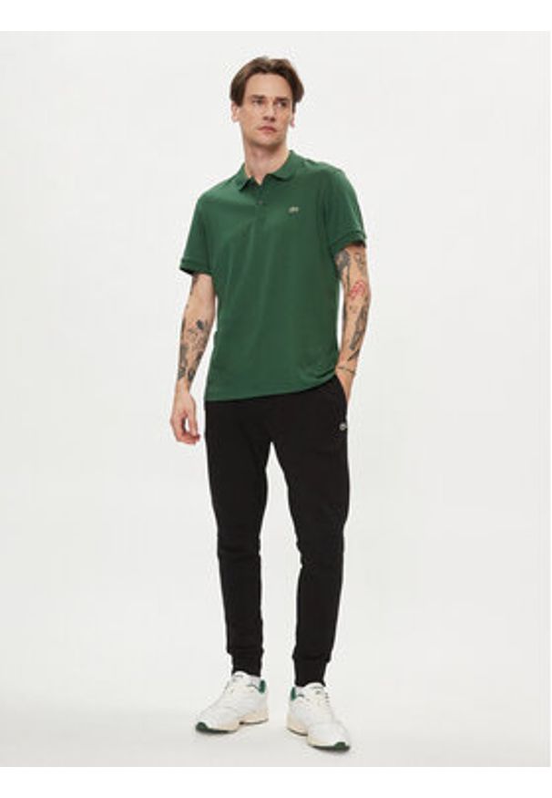 Lacoste Spodnie dresowe XH9624 Czarny Regular Fit. Kolor: czarny. Materiał: bawełna