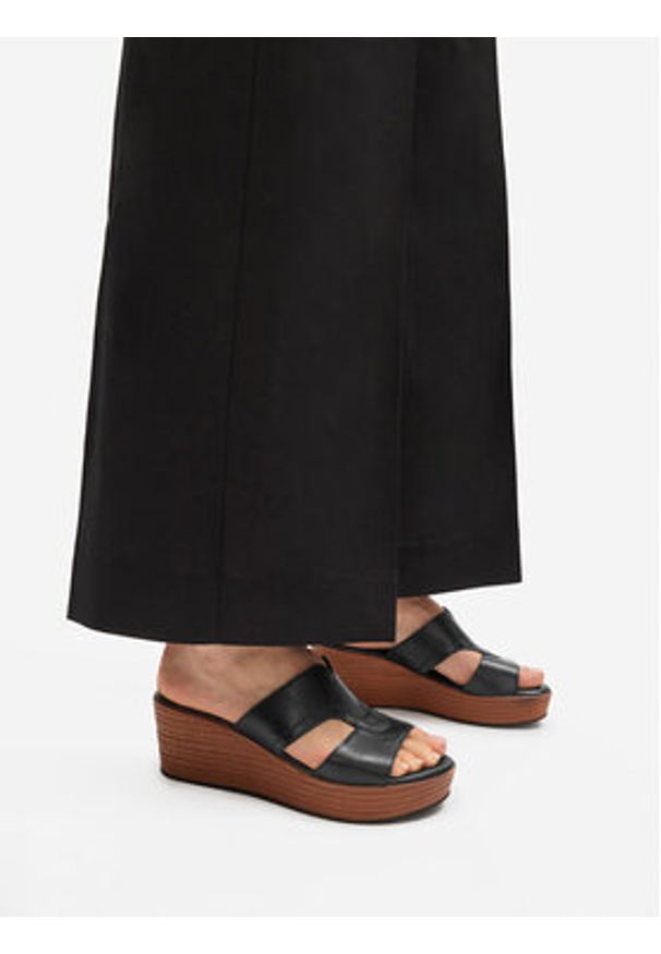 Lasocki Klapki WI16-NYASA-01 Czarny. Kolor: czarny. Materiał: skóra