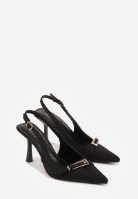 Renee - Czarne Sandały Slingback na Klepsydrowym Obcasie Zdobione Klamerką Skodrifa. Kolor: czarny. Wzór: aplikacja. Obcas: na obcasie. Styl: elegancki. Wysokość obcasa: średni #2