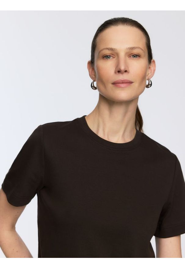 Reserved - T-shirt z bawełny merceryzowanej - brązowy. Kolor: brązowy. Materiał: bawełna