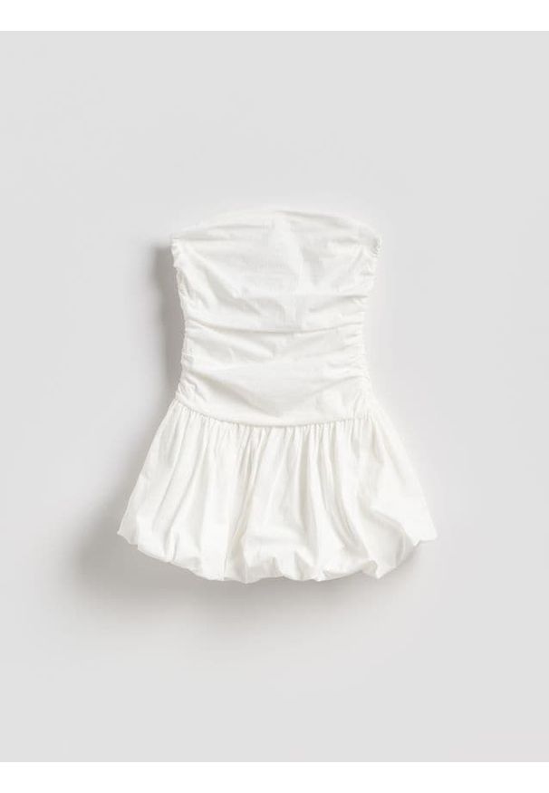 Reserved - Bluzka typu bombka - biały. Kolor: biały. Materiał: dzianina