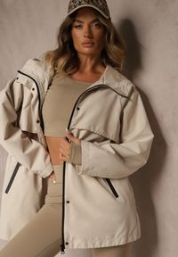 Renee - Jasnobeżowa Kurtka Parka o Klasycznym Kroju z Kapturem Cenelle. Okazja: na spacer. Typ kołnierza: kaptur. Kolor: beżowy. Materiał: jeans. Styl: klasyczny