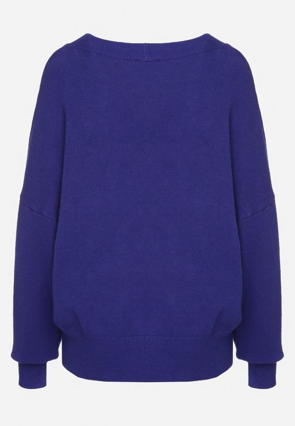 Born2be - Granatowy Sweter z Dekoltem w V z Domieszką Kaszmiru Mariara. Okazja: na co dzień. Typ kołnierza: dekolt w kształcie V. Kolor: niebieski. Materiał: kaszmir. Wzór: bez wzorów. Styl: casual