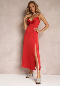 Renee - Czerwona Taliowana Sukienka Maxi na Cienkich Ramiączkach z Rozcięciem Samiksa. Kolor: czerwony. Długość rękawa: na ramiączkach. Wzór: aplikacja. Typ sukienki: kopertowe. Styl: elegancki, wizytowy. Długość: maxi #1