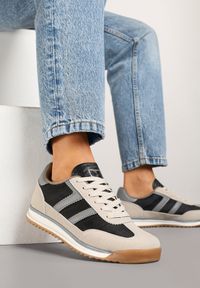 Renee - Czarne Sneakersy Ozdobione Paskami Nairalina. Okazja: na co dzień. Zapięcie: pasek. Kolor: czarny. Materiał: jeans. Wzór: aplikacja #5