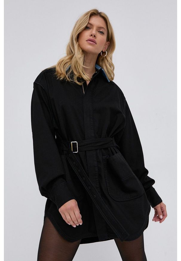 Diesel Sukienka bawełniana kolor czarny mini oversize. Kolor: czarny. Materiał: bawełna. Długość rękawa: długi rękaw. Typ sukienki: oversize. Długość: mini