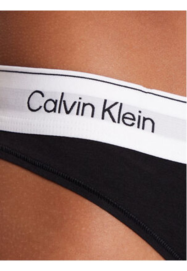 Calvin Klein Underwear Stringi LV00QF8518 Czarny. Kolor: czarny. Materiał: bawełna
