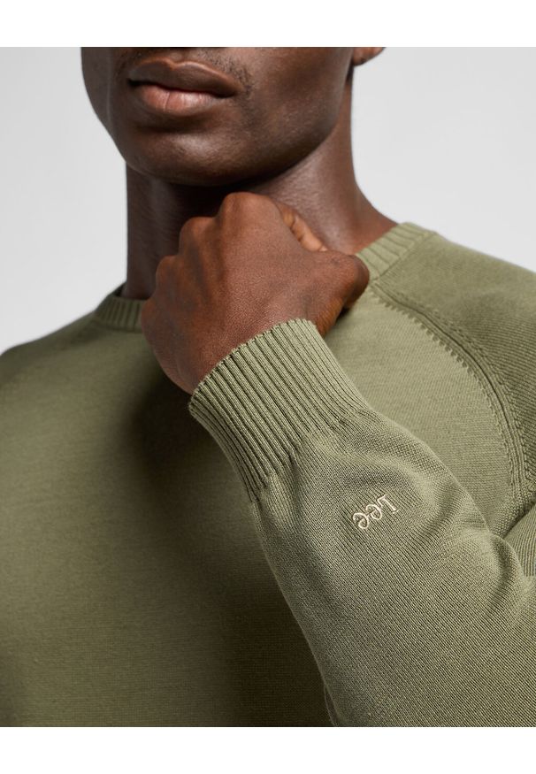 Lee - LEE MĘSKI SWETER CLEAN RAGLAN SWEATER MERCANTILE GREEN 112355673 LD46008526. Długość rękawa: raglanowy rękaw