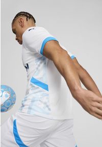 Puma - Koszulka domowa OM 2024/25. Kolor: biały, wielokolorowy, niebieski. Sport: piłka nożna