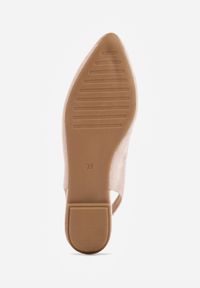 Renee - Różowe Sandały z Odkrytą Piętą i Noskiem Typu Migdałek Nemegoria. Okazja: na co dzień. Kolor: różowy. Materiał: jeans. Styl: elegancki, casual #7