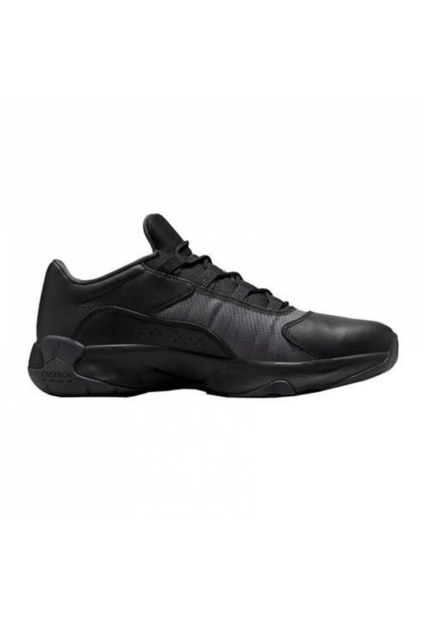 Buty do chodzenia męskie Nike Air Jordan 11 Cmft. Zapięcie: sznurówki. Kolor: czarny. Materiał: tkanina, materiał, skóra, syntetyk. Szerokość cholewki: normalna. Model: Nike Air Jordan. Sport: turystyka piesza
