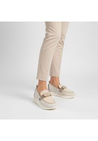 Półbuty damskie Hispanitas, ze skóry naturalnej z tekstylnymi wstawkami z siateczki i wsuwanym krojem, beżowe, HV264857 Formentera-V26 Panna Bolero-V. Okazja: na co dzień. Kolor: beżowy. Materiał: skóra. Szerokość cholewki: normalna. Wzór: gładki. Styl: casual, elegancki #8