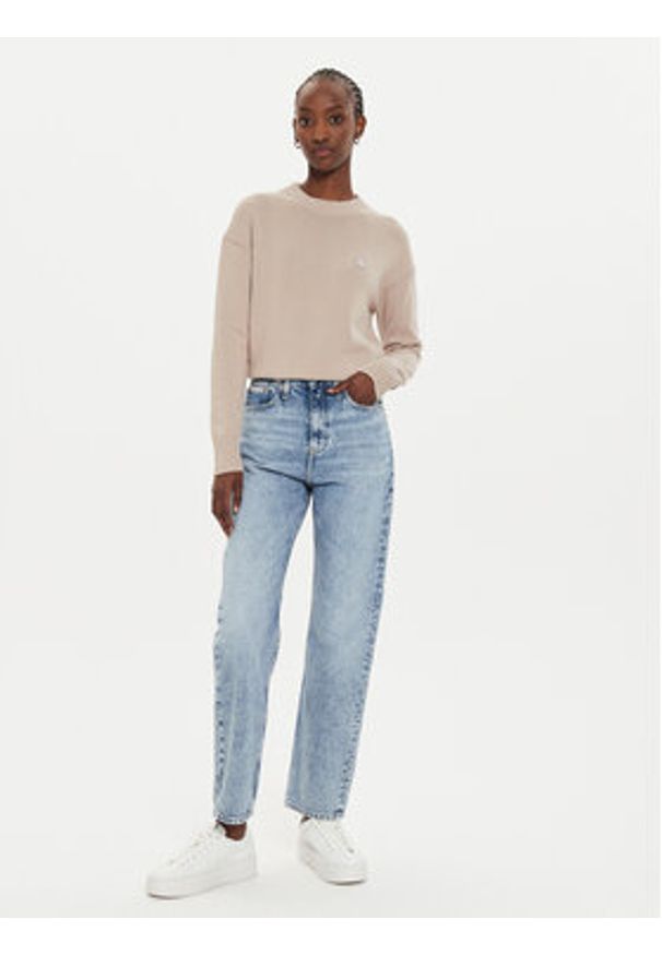 Calvin Klein Jeans Sweter Embro Badge J20J222987 Beżowy Regular Fit. Kolor: beżowy. Materiał: bawełna