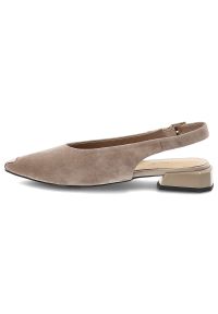 Czółenka damskie S.Barski, cholewka ze skóry naturalnej zamszowej elegancki fason slingback, beżowe, CR61-3050. Zapięcie: klamry. Kolor: beżowy. Materiał: skóra, zamsz. Szerokość cholewki: normalna. Obcas: na obcasie. Styl: elegancki. Wysokość obcasa: średni #5