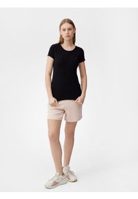 4f - T-shirt regular gładki damski. Kolor: czarny. Materiał: bawełna, dzianina. Wzór: gładki