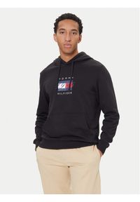 TOMMY HILFIGER - Tommy Hilfiger Bluza Linear Flag MW0MW41332 Czarny Regular Fit. Kolor: czarny. Materiał: bawełna