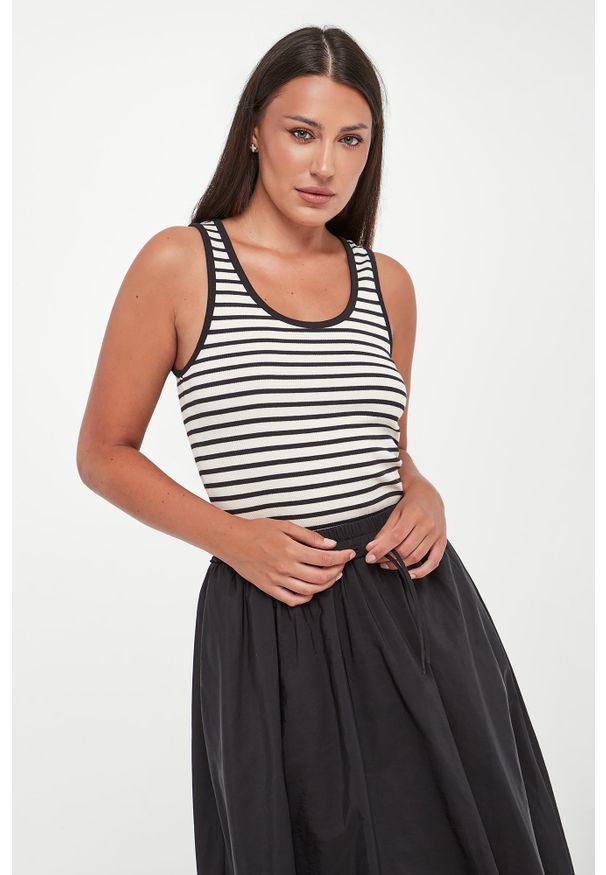 Weekend Max Mara - Top damski prążkowany w paski Multik WEEKEND MAX MARA. Materiał: prążkowany. Wzór: paski