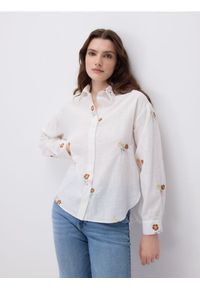 Reserved - Koszula z ozdobnym haftem - wielobarwny. Materiał: len, bawełna, tkanina. Wzór: haft