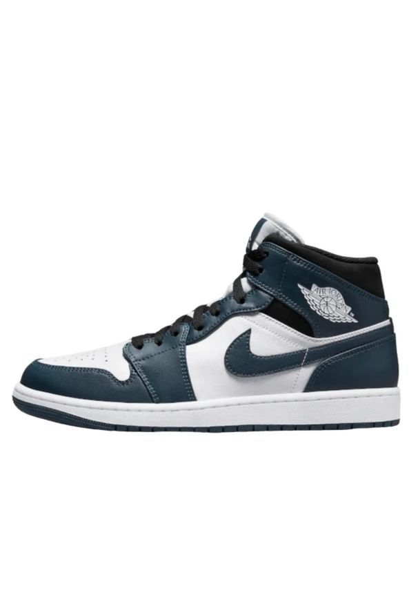 Buty do chodzenia męskie Nike Air Jordan 1 Mid. Zapięcie: sznurówki. Kolor: biały, niebieski, wielokolorowy. Materiał: materiał. Szerokość cholewki: normalna. Sport: turystyka piesza