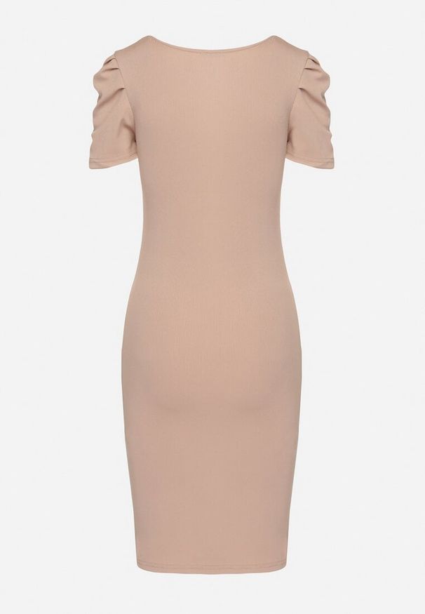 Born2be - Beżowa Sukienka o Dopasowanym Kroju z Bufiastymi Rękawami Aravitia. Okazja: na co dzień. Kolor: beżowy. Typ sukienki: proste, dopasowane. Styl: casual