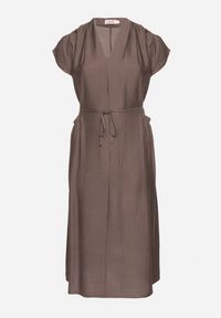 Born2be - Ciemnoszara Wiskozowa Sukienka Pudełkowa z Cienkim Paskiem i Kieszeniami Lumivorae. Okazja: na co dzień. Kolekcja: plus size. Kolor: szary. Materiał: wiskoza. Typ sukienki: proste, dla puszystych. Styl: elegancki, casual #5