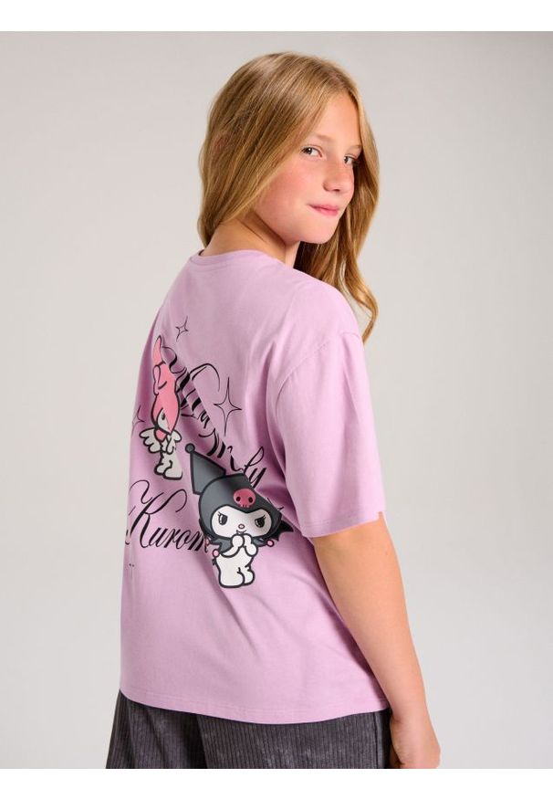 Sinsay - Koszulka z nadrukiem na plecach Hello Kitty - fioletowy. Kolor: fioletowy. Wzór: nadruk, motyw z bajki