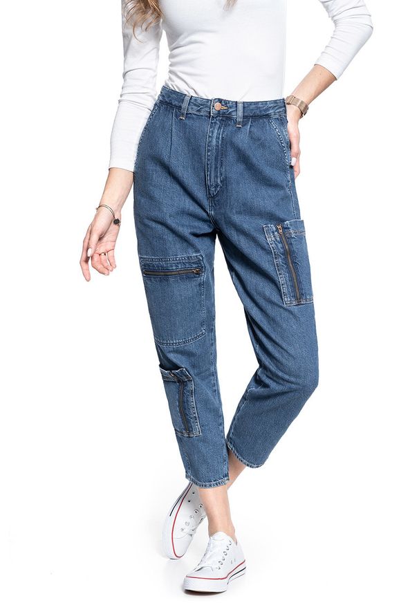 Wrangler - SPODNIE DAMSKIE WRANGLER CARGO UTILITY MOM SUMMER BREEZE W22BQ393E 112127797