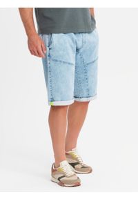 Ombre Clothing - Krótkie jeansowe spodenki męskie z ozdobnymi przeszyciami - jasnoniebieskie V2. Okazja: na co dzień. Kolor: niebieski. Materiał: jeans. Długość: krótkie. Styl: wakacyjny, casual #3
