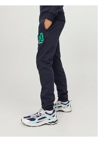 Jack&Jones Junior Spodnie dresowe 12243083 Granatowy Relaxed Fit. Kolor: niebieski. Materiał: syntetyk #10