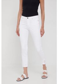 Armani Exchange jeansy damskie medium waist. Kolor: biały