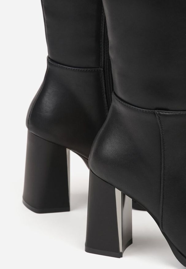 Renee - Czarne Kozaki VICES do Kolana ze Skóry Naturalnej na Metalicznym Słupku Zenilla. Kolor: czarny. Materiał: skóra. Obcas: na słupku