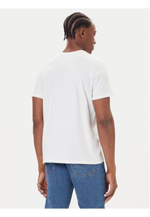 Levi's® T-Shirt Baby Tab 79554-0039 Biały Loose Fit. Kolor: biały. Materiał: bawełna