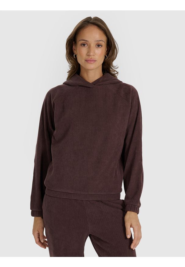 4f - 4F Bluza dresowa nierozpinana z kapturem damska - brązowa S. Okazja: na co dzień. Typ kołnierza: kaptur. Kolor: brązowy. Materiał: dresówka. Styl: casual