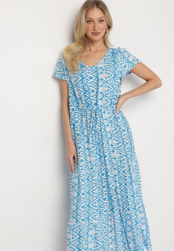 Born2be - Jasnoniebieska Bawełniana Sukienka Ozdobiona Azteckim Wzorem ze Sznurkiem w Talii Orrialle. Kolor: niebieski. Materiał: bawełna. Wzór: aplikacja