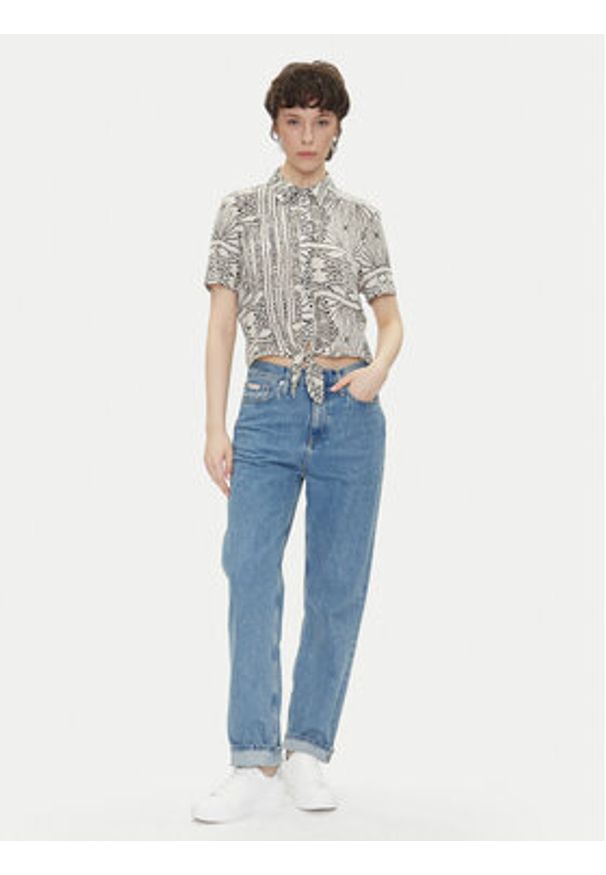 Vero Moda Koszula Menny 10303694 Beżowy Relaxed Fit. Kolor: beżowy. Materiał: wiskoza
