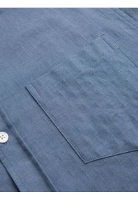 Ombre Clothing - Męska koszula SLIM FIT z ozdobnej tkaniny z kieszonką – niebieska V1 - Rozmiar: L. Okazja: do pracy. Typ kołnierza: kołnierzyk klasyczny. Kolor: niebieski. Materiał: tkanina. Wzór: haft, ze splotem. Styl: klasyczny, elegancki #3