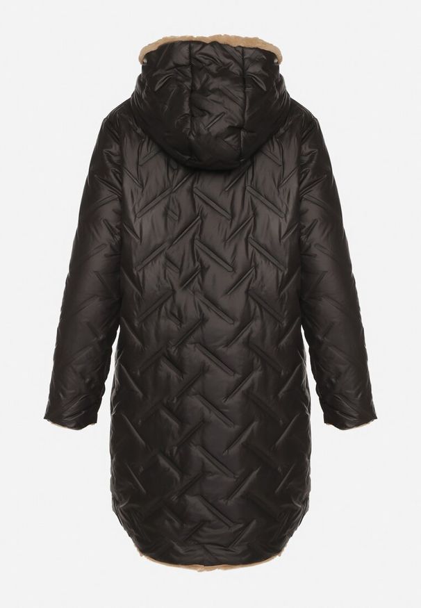 Born2be - Czarna Długa Kurtka Dwustronna z Pikowanymi Przeszyciami i Kapturem Olidia. Okazja: na co dzień, na spacer. Kolor: czarny. Materiał: poliester, dzianina, futro, jeans. Długość: długie. Styl: casual, elegancki