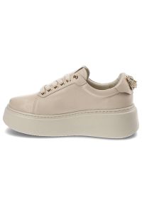CheBello - Beżowe Sneakersy Chebello Wygodne Obuwie Damskie. Okazja: na co dzień. Kolor: beżowy. Materiał: skóra. Sport: turystyka piesza #4