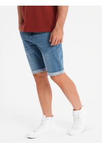 Ombre Clothing - Jeansowe szorty męskie z podwiniętą nogawką - niebieskie V2. Kolor: niebieski. Materiał: jeans. Wzór: aplikacja. Sezon: lato. Styl: klasyczny #10