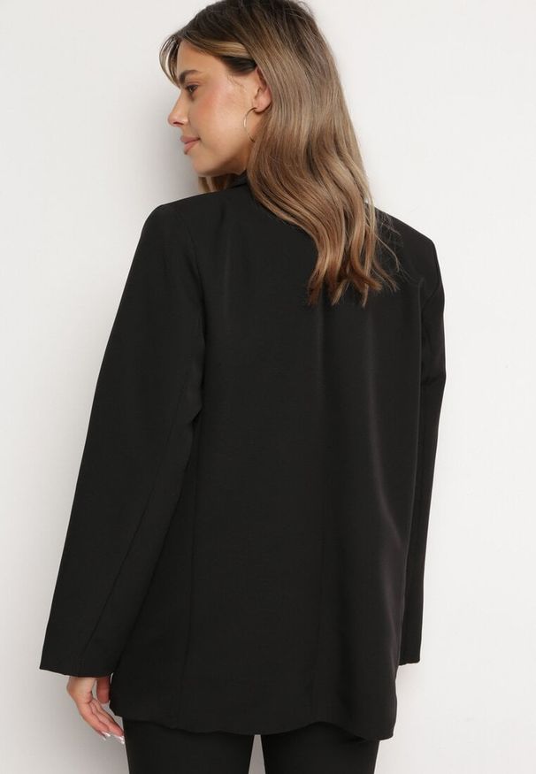Born2be - Czarna Marynarka Oversize Niezapinana Basi. Kolor: czarny