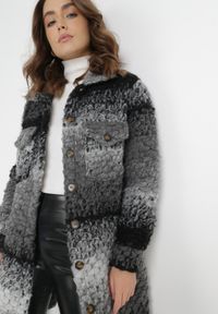 Born2be - Szary Płaszcz Wełniany Yoralin. Kolor: szary. Materiał: wełna. Długość rękawa: długi rękaw. Długość: długie. Wzór: gradientowy, ze splotem. Sezon: jesień. Styl: vintage #5