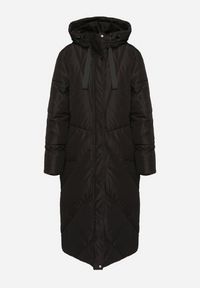 Born2be - Czarna Pikowana Kurtka o Długim Pudełkowym Kroju z Kapturem i Kieszeniami Attesina. Okazja: na co dzień. Typ kołnierza: kaptur. Kolor: czarny. Materiał: wełna, jeans. Długość: długie. Sezon: zima. Styl: casual, elegancki, klasyczny #3