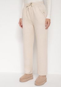 Born2be - Jasnobeżowe Spodnie z Wysokim Stanem Ozdobione Sznurkami Akleria. Okazja: na spacer. Stan: podwyższony. Kolor: beżowy. Materiał: jeans. Wzór: aplikacja