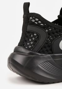 Born2be - Czarne Siateczkowe Buty Sportowe Sneakersy z Geometrycznymi Wstawkami Launret. Okazja: na co dzień, do pracy. Kolor: czarny. Materiał: jeans. Wzór: geometria. Sport: fitness #3