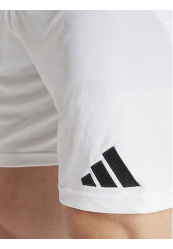 Adidas - adidas Szorty sportowe Real Madrid 24/25 Home IU5008 Biały Regular Fit. Kolor: biały. Materiał: syntetyk